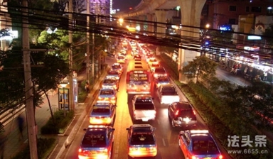 男子在送人就醫(yī)途中遭遇多次別車別車車主是否構(gòu)成交通違法行為?