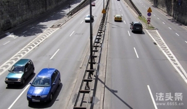 肇事逃逸輕微碰撞應(yīng)該怎么處理