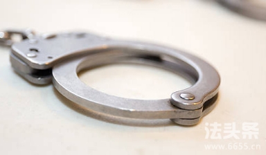 河南智力残疾男子被冻结100万,冒用他人身份注册公司如何处理?
